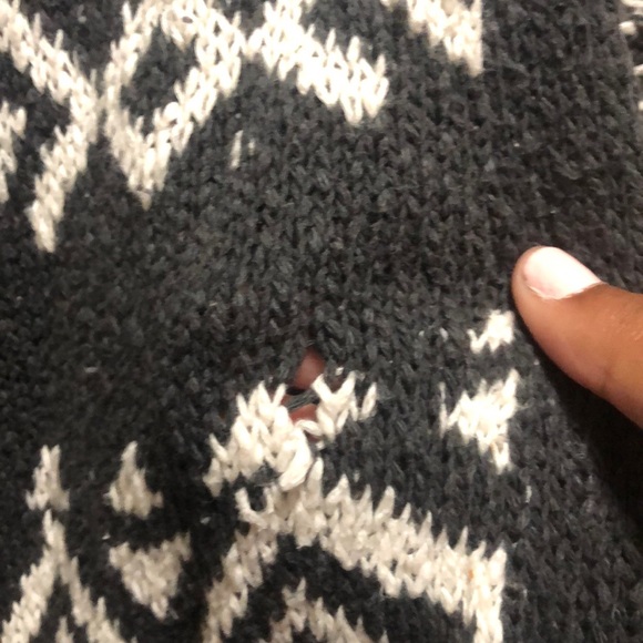 Grey and White Hollister Cardigan - Picture 5 of 7